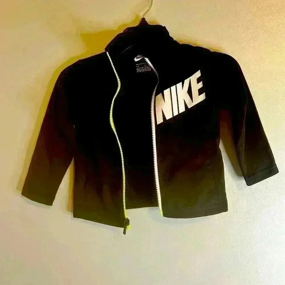 Nike Zip Up Track Performance Jacket Black White Neon Green Boys‎ 24M NWOT - Picture 2 of 8